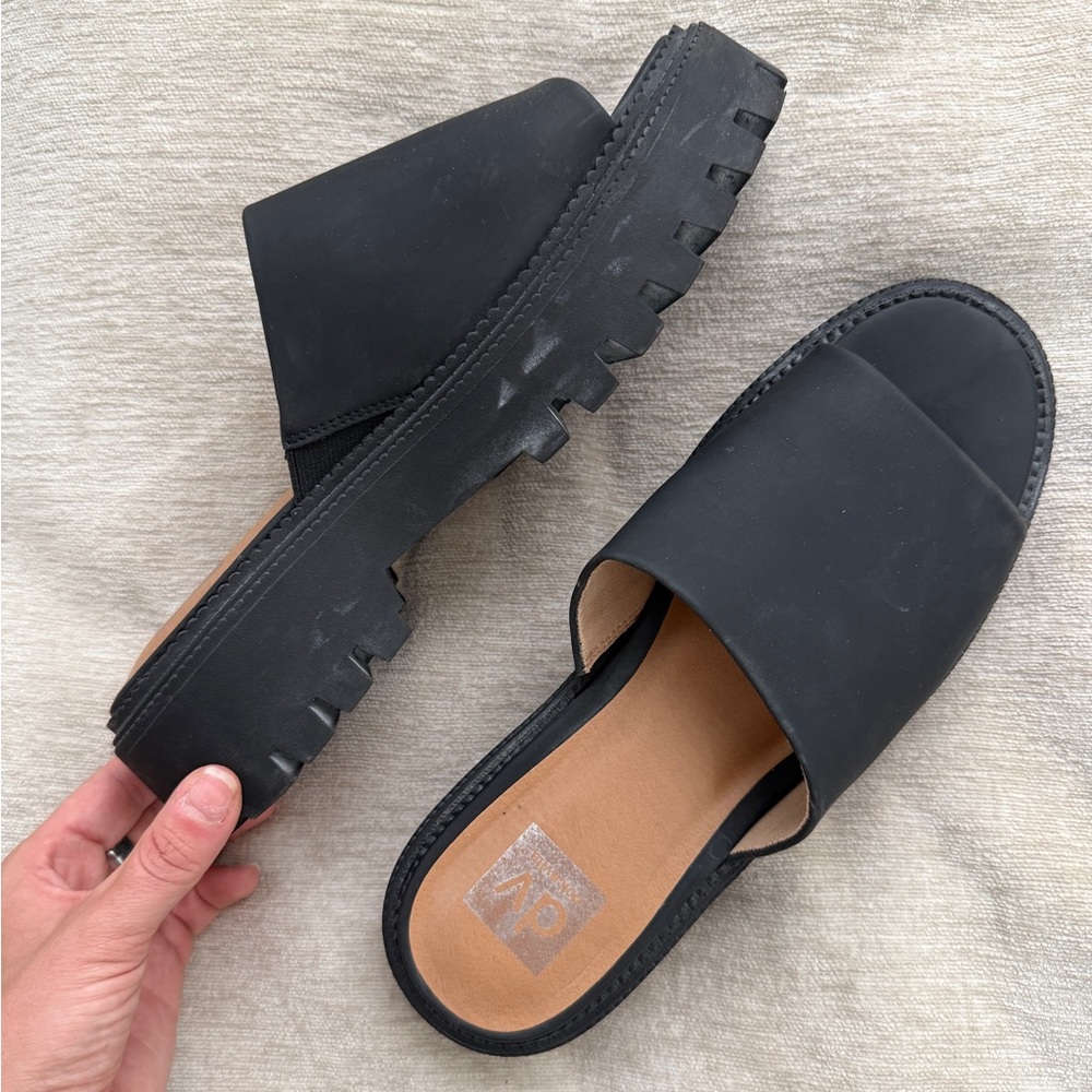 Dolce Vita Platform Slides